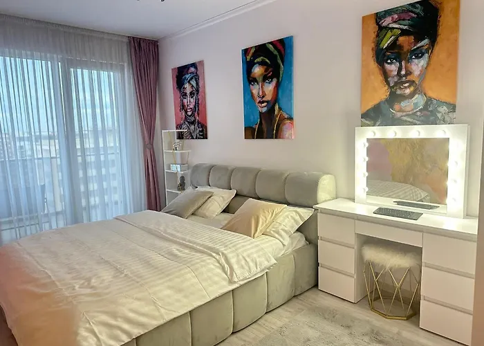 Cleo\'S Penthouse