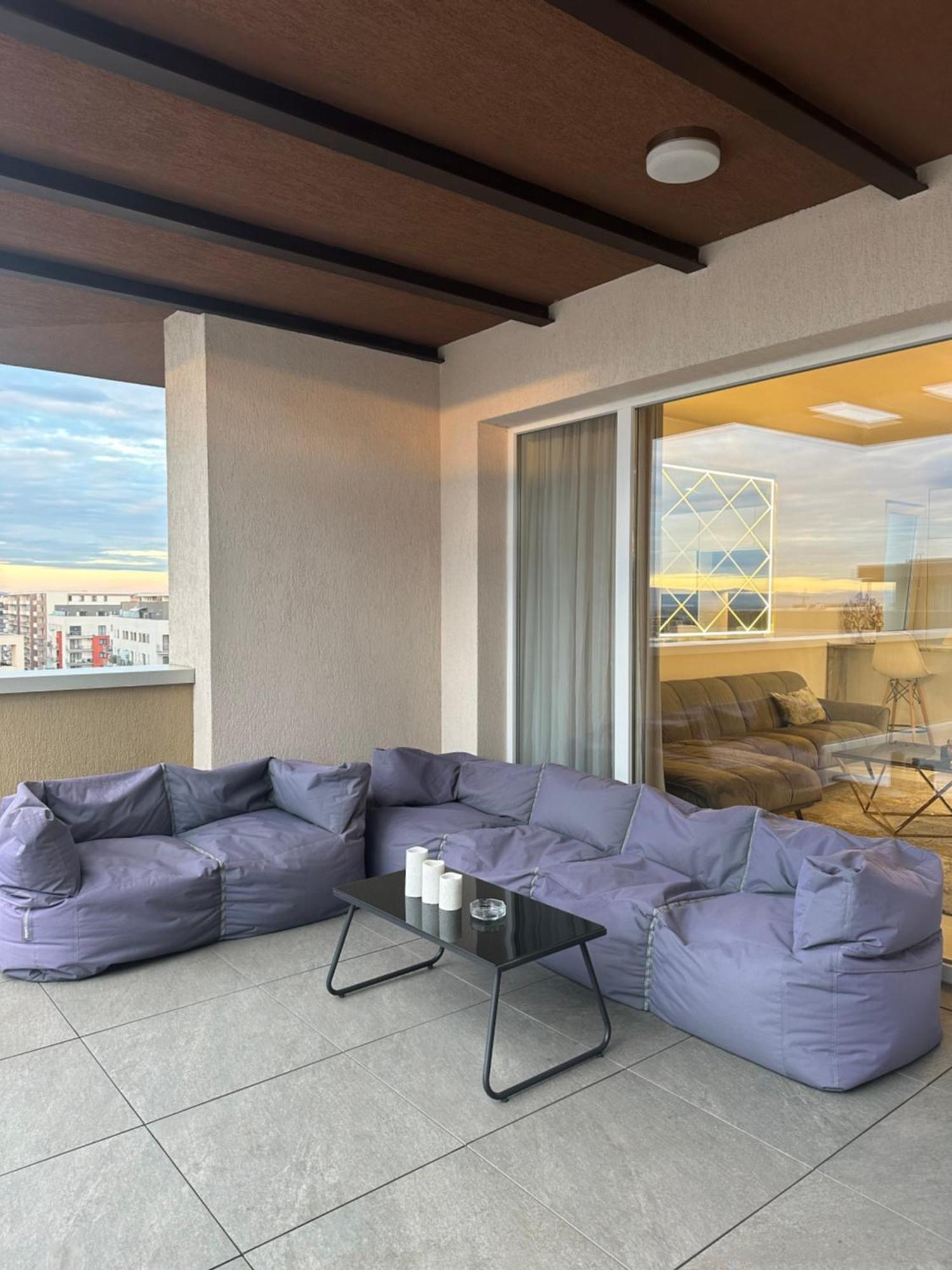 Cleo's Penthouse דירה *