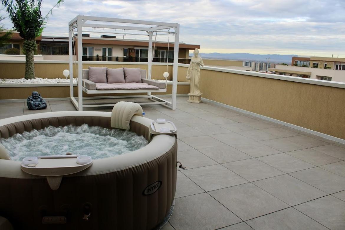 Cleo's Penthouse *
